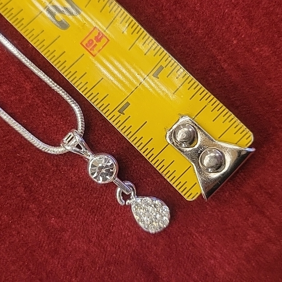 Eastern Indian Silver & Clear Glass Stone Necklace & Pierced Earring Set. - Picture 11 of 15